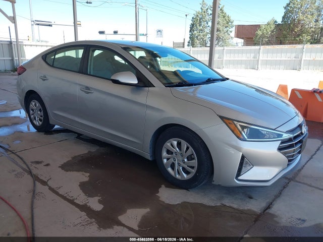 2019 5NPD74LF4KH495443 main image