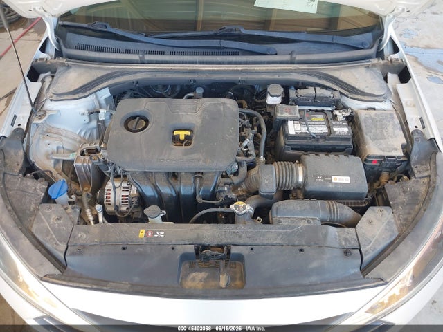 Hyundai ELANTRA SE 2019 5NPD74LF4KH495443 Image 10