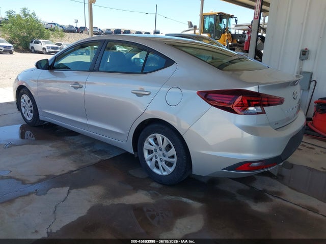 Hyundai ELANTRA SE 2019 5NPD74LF4KH495443 Image 3