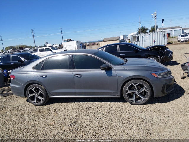 2021 Volkswagen Passat 2.0t R-line მანქანა იყიდება აუქციონზე, vin: 1VWMA7A37MC015306, აუქციონის ნომერი: 45403367