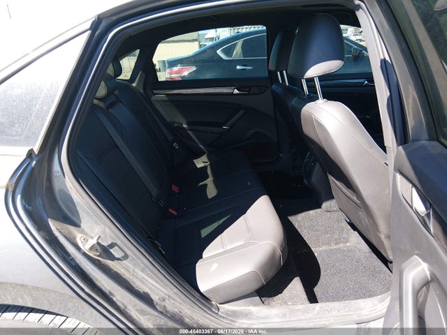 2021 Volkswagen Passat 2.0t R-line მანქანა იყიდება აუქციონზე, vin: 1VWMA7A37MC015306, აუქციონის ნომერი: 45403367