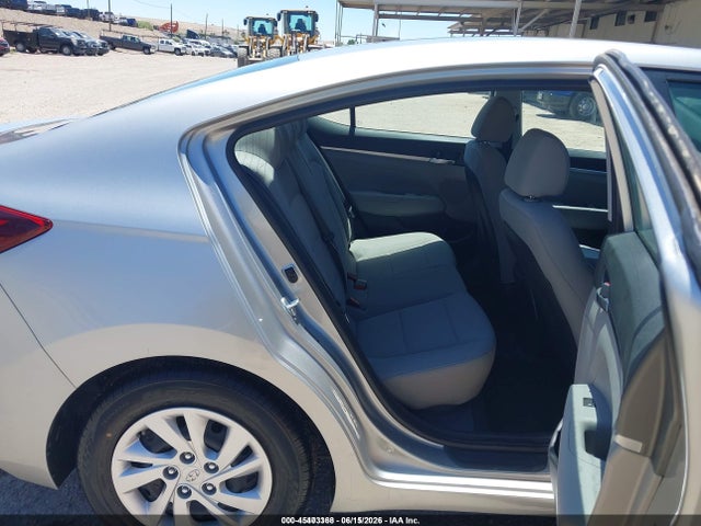 Hyundai ELANTRA SE 2020 5NPD74LF3LH613998 Image 8