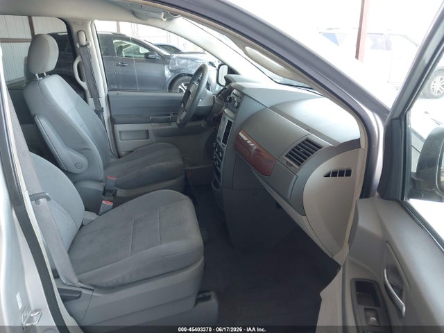 Auction sale of the 2009 Chrysler Town & Country Lx, vin: 2A8HR44E39R514801, lot number: 45403370
