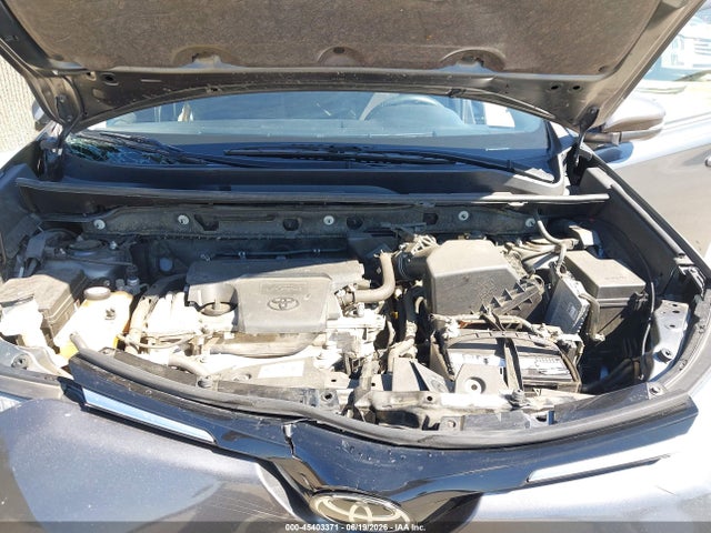 Toyota Rav4 Xle 2017 JTMWFREV6HD101890 Image 10