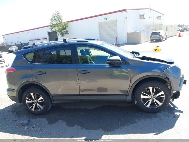 Toyota Rav4 Xle 2017 JTMWFREV6HD101890 Image 13