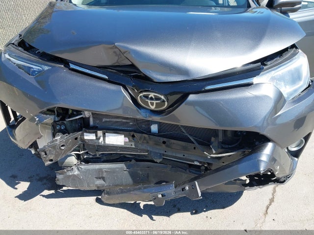 Toyota Rav4 Xle 2017 JTMWFREV6HD101890 Image 6