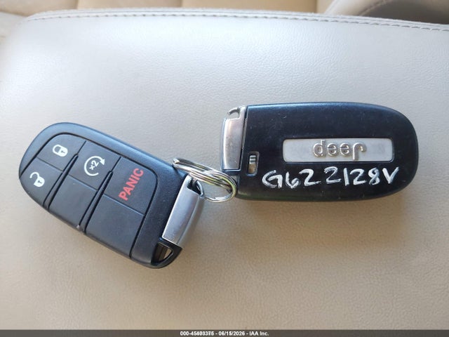 1C4RJFAG6JC398754 Jeep Grand Cherokee Laredo E 4x4