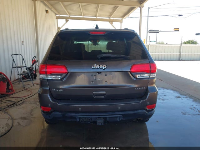 1C4RJFAG6JC398754 Jeep Grand Cherokee Laredo E 4x4