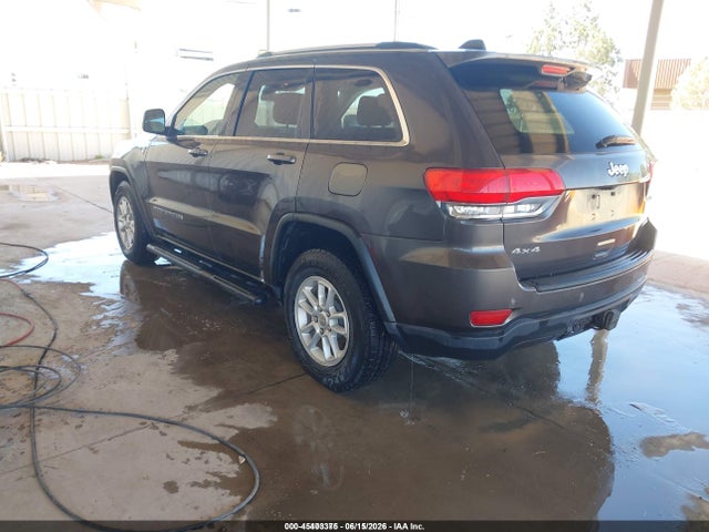 1C4RJFAG6JC398754 Jeep Grand Cherokee Laredo E 4x4