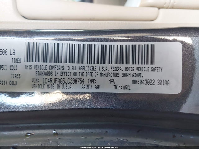1C4RJFAG6JC398754 Jeep Grand Cherokee Laredo E 4x4