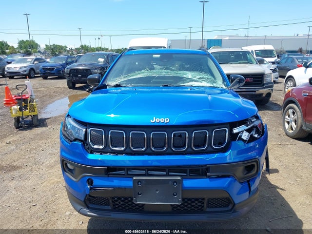 45403416 :رقم المزاد ، 3C4NJDBB4NT180859 vin ، 2022 Jeep Compass Latitude 4x4 مزاد بيع