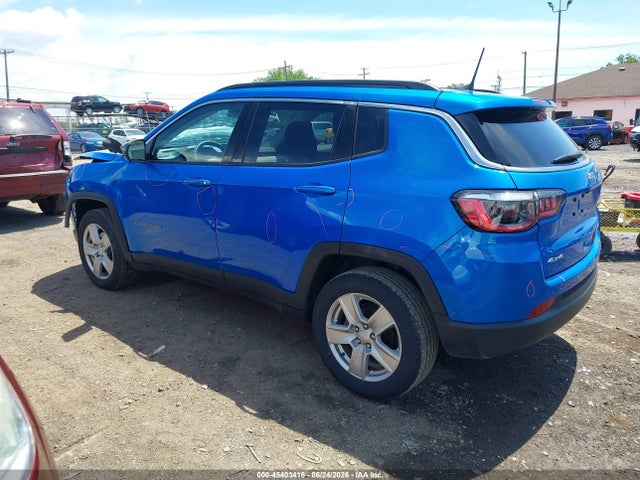 45403416 :رقم المزاد ، 3C4NJDBB4NT180859 vin ، 2022 Jeep Compass Latitude 4x4 مزاد بيع