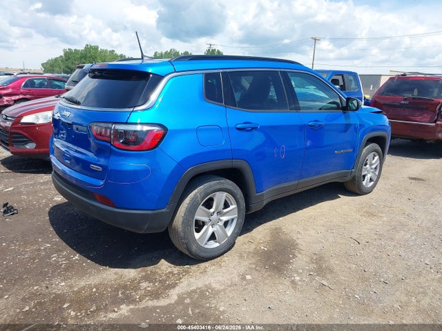 45403416 :رقم المزاد ، 3C4NJDBB4NT180859 vin ، 2022 Jeep Compass Latitude 4x4 مزاد بيع
