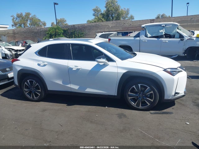 Lexus UX 200 2019 JTHY3JBH1K2013882 Image 13