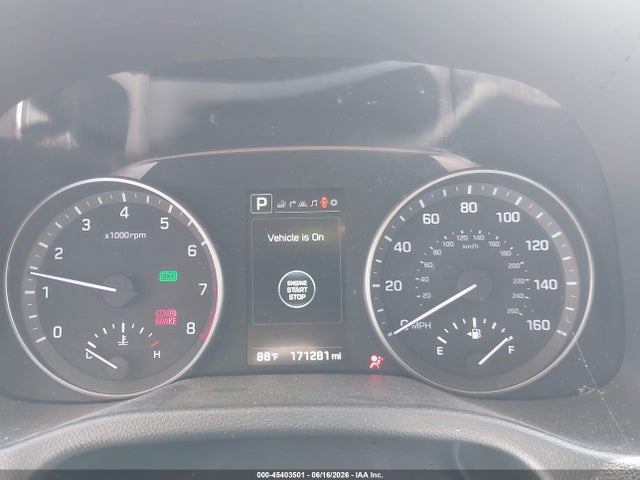Hyundai Elantra Limited 2017 5NPD84LF8HH065050 Image 7