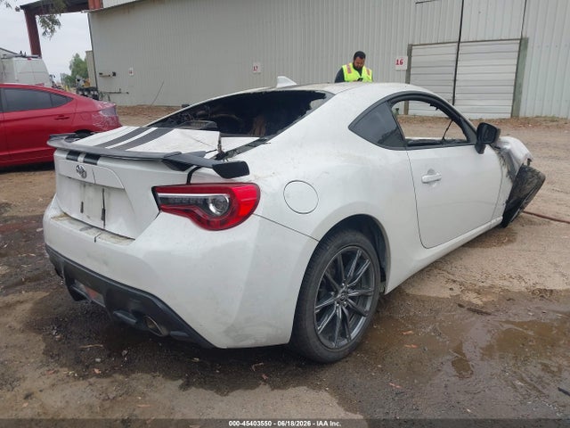 Toyota 86 2017 JF1ZNAA10H8707138 Image 4