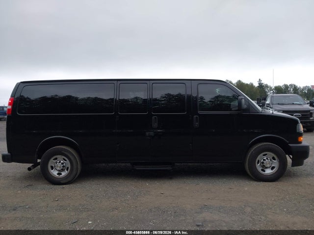 1GAZGNFP7L1266126 Chevrolet Express Passenger Rwd 3500 Extended Wheelbase Ls