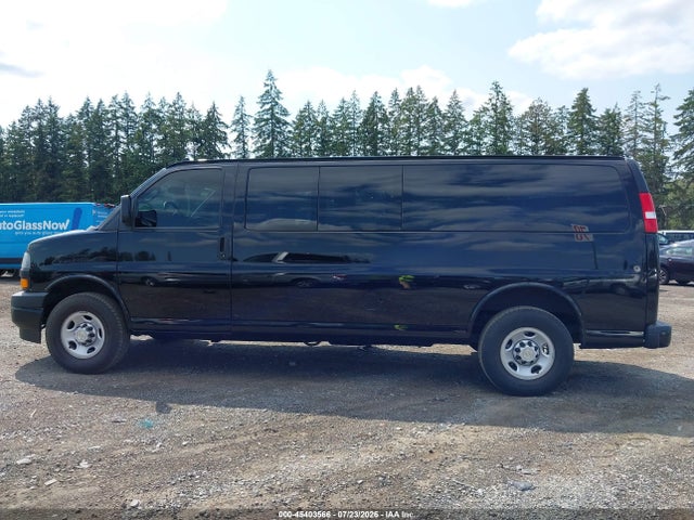 1GAZGNFP7L1266126 Chevrolet Express Passenger Rwd 3500 Extended Wheelbase Ls