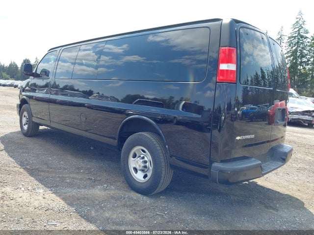 1GAZGNFP7L1266126 Chevrolet Express Passenger Rwd 3500 Extended Wheelbase Ls