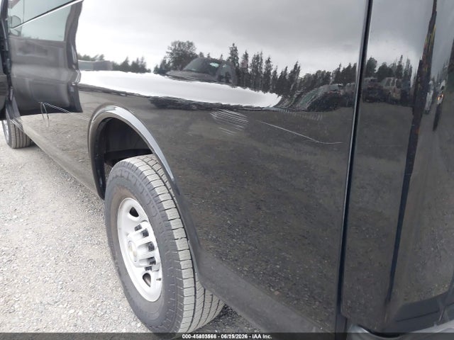 1GAZGNFP7L1266126 Chevrolet Express Passenger Rwd 3500 Extended Wheelbase Ls