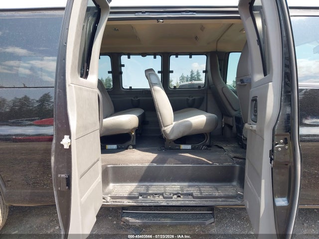 1GAZGNFP7L1266126 Chevrolet Express Passenger Rwd 3500 Extended Wheelbase Ls