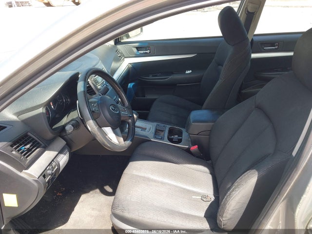 2011 Subaru Legacy 2.5i Premium მანქანა იყიდება აუქციონზე, vin: 4S3BMBC64B3230215, აუქციონის ნომერი: 45403575