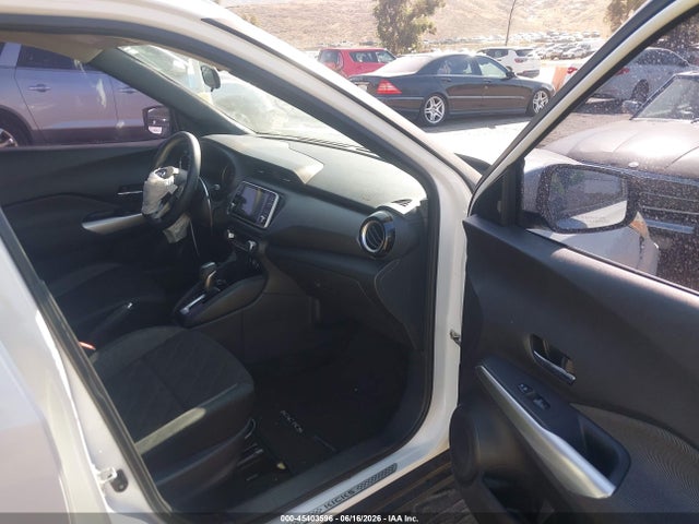3N1CP5CU6JL523681 Nissan KICKS SV