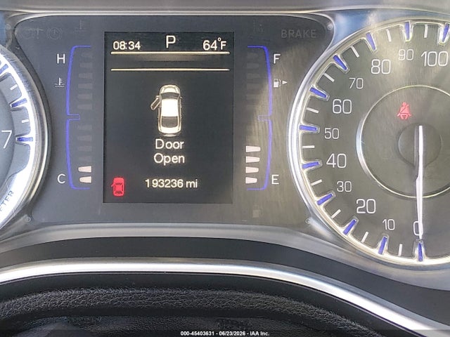 Продаж на аукціоні авто 2015 Chrysler 200 Limited, vin: 1C3CCCAB6FN590890, номер лоту: 45403631