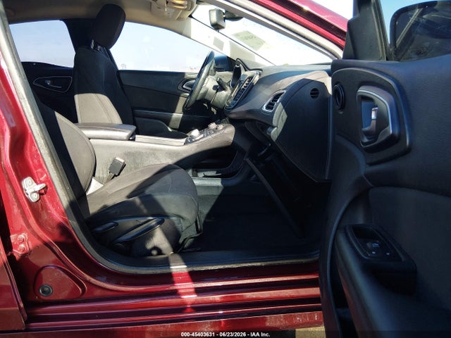Продаж на аукціоні авто 2015 Chrysler 200 Limited, vin: 1C3CCCAB6FN590890, номер лоту: 45403631