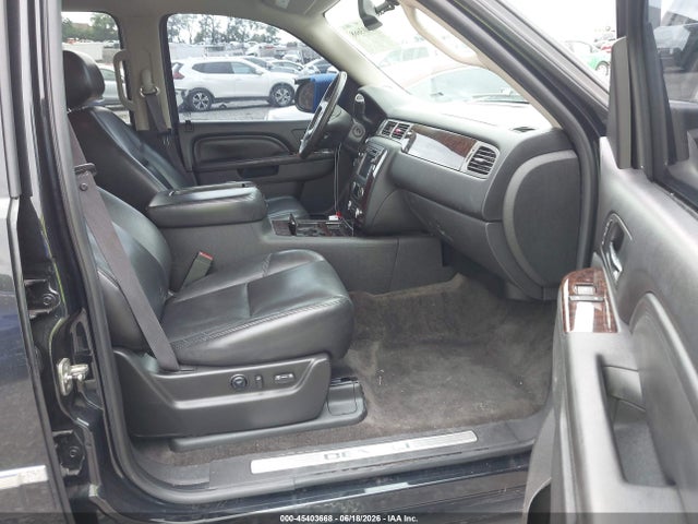 45403668 :رقم المزاد ، 1GKS1EEF4BR246407 vin ، 2011 Gmc Yukon Denali مزاد بيع