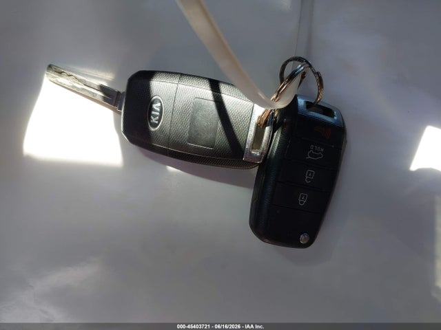 KIA Sorento Lx V6 2015 5XYKT4A74FG555832 Image 11