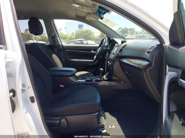 KIA Sorento Lx V6 2015 5XYKT4A74FG555832 Image 5