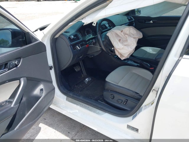 1VWBT7A39FC026229 Volkswagen Passat 1.8t Sport
