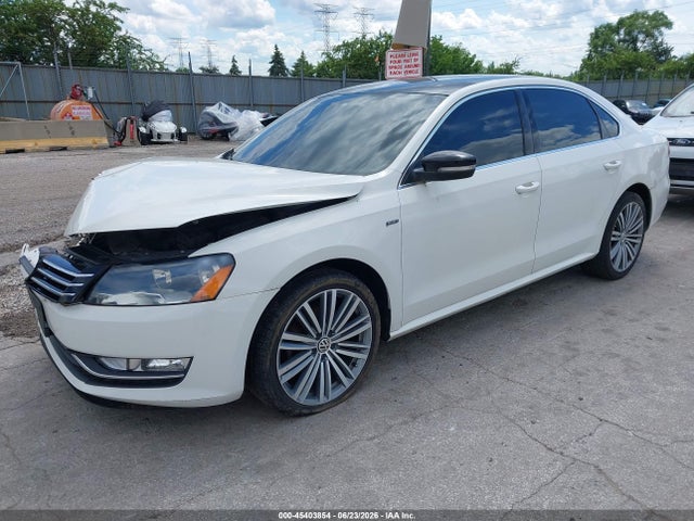 1VWBT7A39FC026229 Volkswagen Passat 1.8t Sport