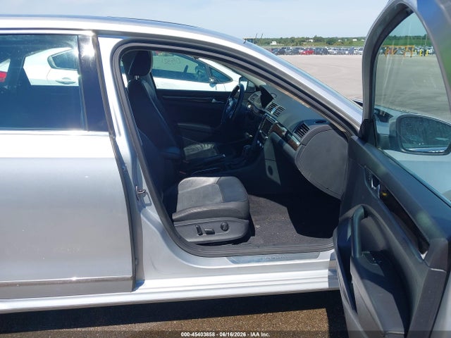 Продажа на аукционе авто 2014 Volkswagen Passat 1.8t Sel Premium, vin: 1VWCS7A34EC077448, номер лота: 45403858