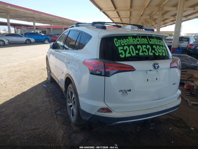 Toyota Rav4 Xle 2017 JTMWFREV9HJ141060 Image 3