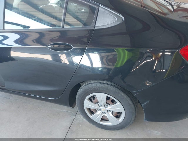 1G1BC5SM4H7182388 Chevrolet Cruze Ls Auto
