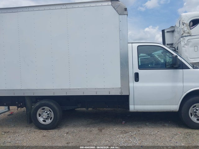 Chevrolet Express Cutaway Work Van 2024 1GB0GRFP0R1158967 Image 14