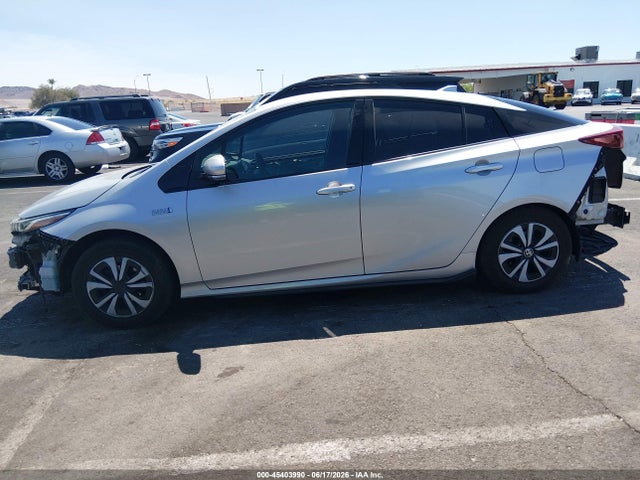 JTDKARFP7J3104452 Toyota Prius Prime Premium