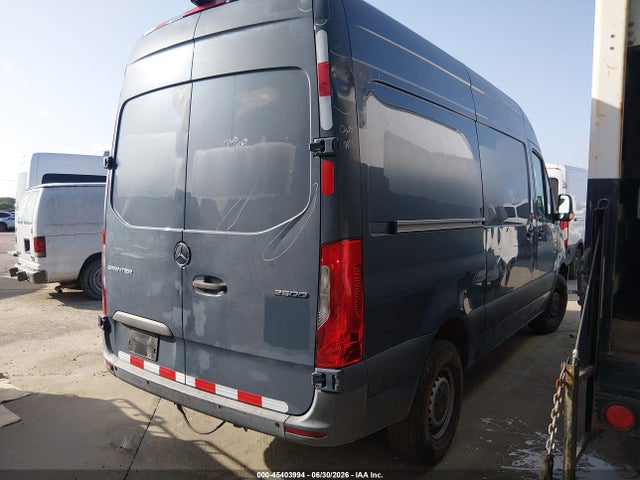 WD4PF0CD7KP104626 Mercedes-Benz Sprinter 2500 High Roof V6