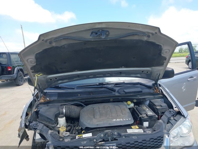 2C4RDGBG5JR288555 Dodge Grand Caravan Se