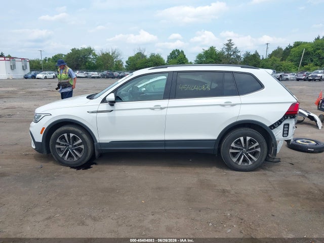 45404083 :رقم المزاد ، 3VVRB7AX0PM131959 vin ، 2023 Volkswagen Tiguan 2.0t S مزاد بيع
