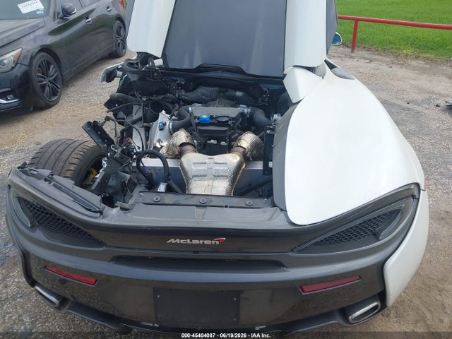 Mclaren 570S 2018 SBM13FAA7JW004851 Image 17
