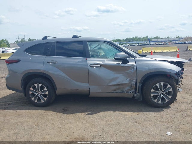 2026 Toyota Highlander Xle მანქანა იყიდება აუქციონზე, vin: 5TDKDRBH3TS595612, აუქციონის ნომერი: 45404167