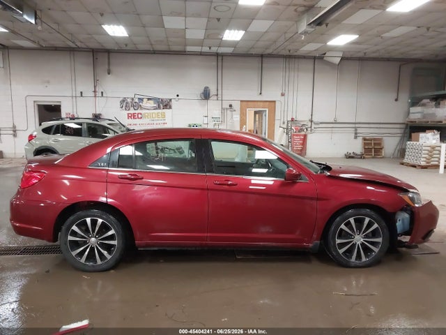 2012 Chrysler 200 S მანქანა იყიდება აუქციონზე, vin: 1C3CCBHG1CN149949, აუქციონის ნომერი: 45404241