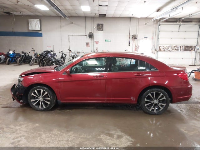 2012 Chrysler 200 S მანქანა იყიდება აუქციონზე, vin: 1C3CCBHG1CN149949, აუქციონის ნომერი: 45404241
