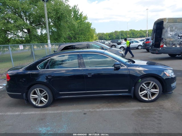 Продаж на аукціоні авто 2015 Volkswagen Passat 2.0l Tdi Sel Premium, vin: 1VWCV7A39FC054806, номер лоту: 45404245