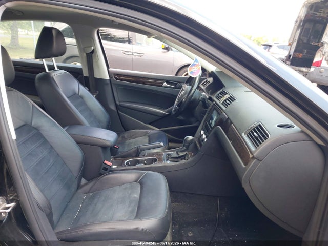 Продаж на аукціоні авто 2015 Volkswagen Passat 2.0l Tdi Sel Premium, vin: 1VWCV7A39FC054806, номер лоту: 45404245