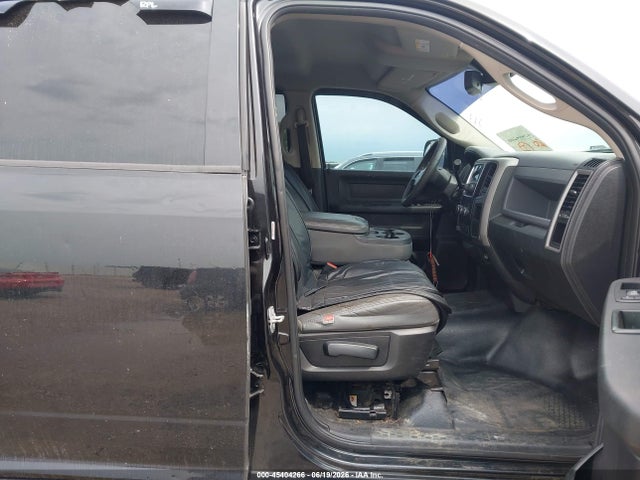 45404266 :رقم المزاد ، 3C6UR5CJ2GG192043 vin ، 2016 Ram 2500 Tradesman مزاد بيع
