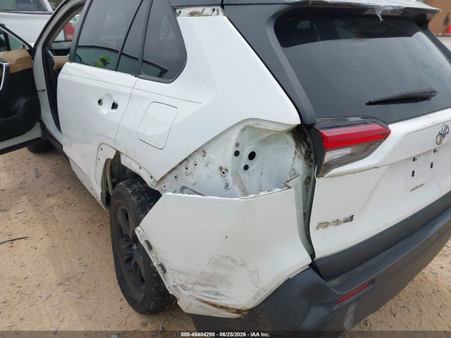 Продажа на аукционе авто 2021 Toyota Rav4 Xle, vin: 2T3W1RFV2MC118391, номер лота: 45404298